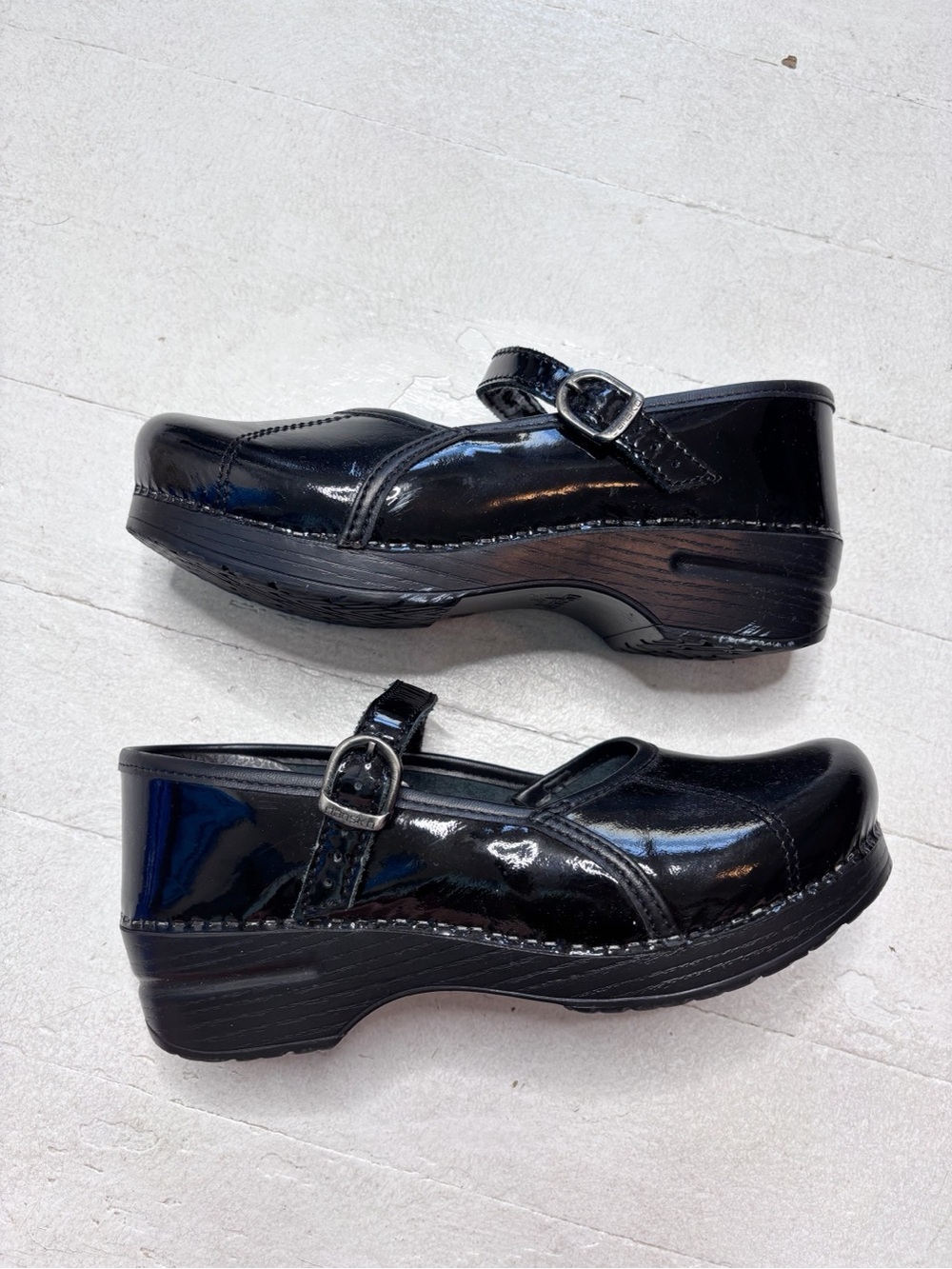 Dansko Marcelle Mary Jane Clogs Black Patent Leather Size 39 - Picture 2 of 11